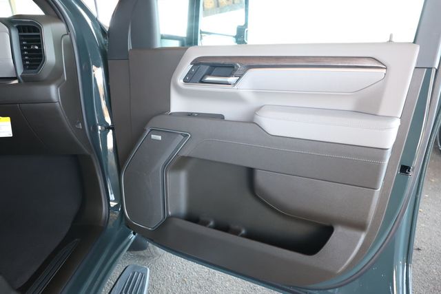 2026 Chevrolet Silverado 3500HD 4WD Crew Cab 172" LTZ - 23002739 - 24