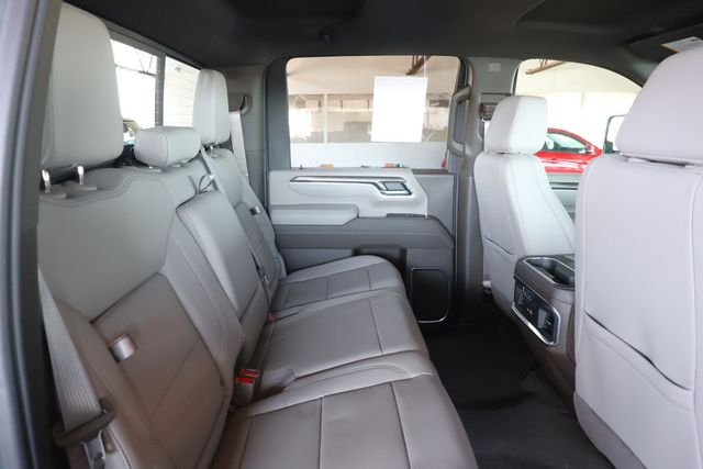 2026 Chevrolet Silverado 3500HD 4WD Crew Cab 172'' LTZ w/ 6.6L Turbo-Diesel V8 & Plus Package - 23002739 - 21