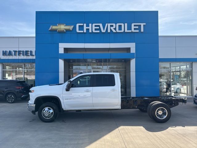 2026 Chevrolet Silverado 3500HD CC 4WD Crew Cab 177" WB, 60" CA LT - 22993237 - 0