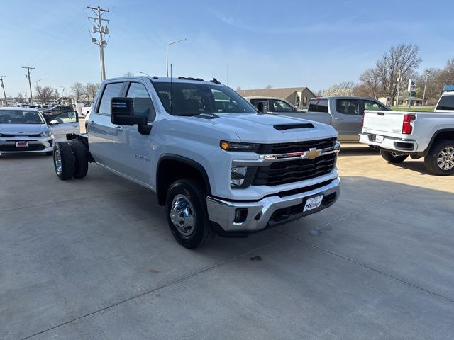 2026 Chevrolet Silverado 3500HD CC 4WD Crew Cab 177" WB, 60" CA LT - 22993237 - 1