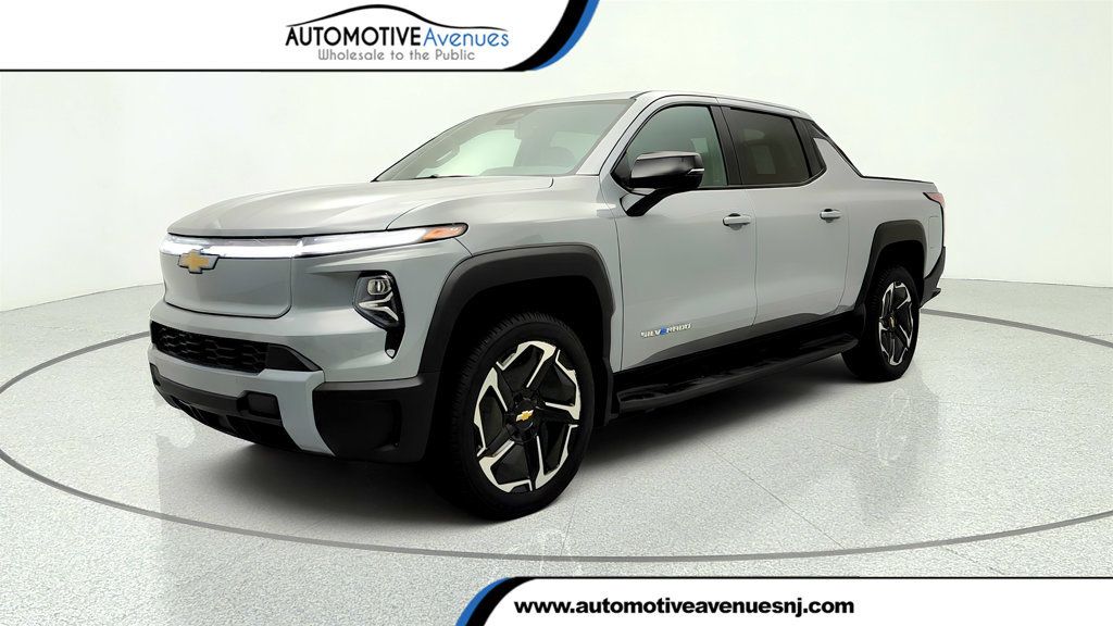 2026 Chevrolet Silverado EV e4WD Crew Cab Max Range LT - 23045463 | Video 1