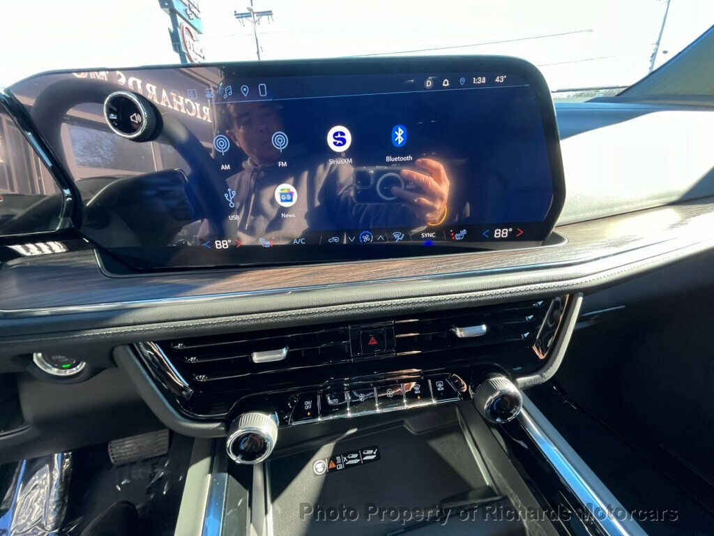 2026 Chevrolet Suburban 4WD 4dr LT - 22953429 - 28