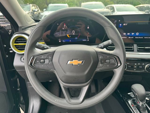2026 Chevrolet Trax LT's photo
