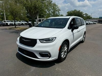 2026 Chrysler Pacifica