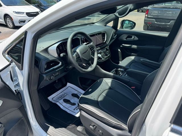 2026 Chrysler Pacifica Limited FWD - 23028615 - 2