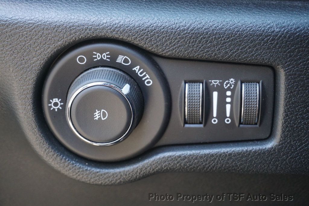 2026 Chrysler Pacifica Select FWD - 23011556 - 34