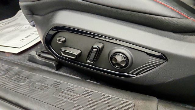 2026 Dodge Charger Scat Pack Plus 2-Door AWD w/ Preferred Pkg 22B & Blacktop Pkg - 23100371 - 11