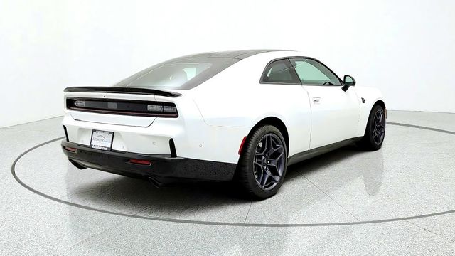 2026 Dodge Charger Scat Pack Plus 2-Door AWD w/ Preferred Pkg 22B & Blacktop Pkg - 23100371 - 4