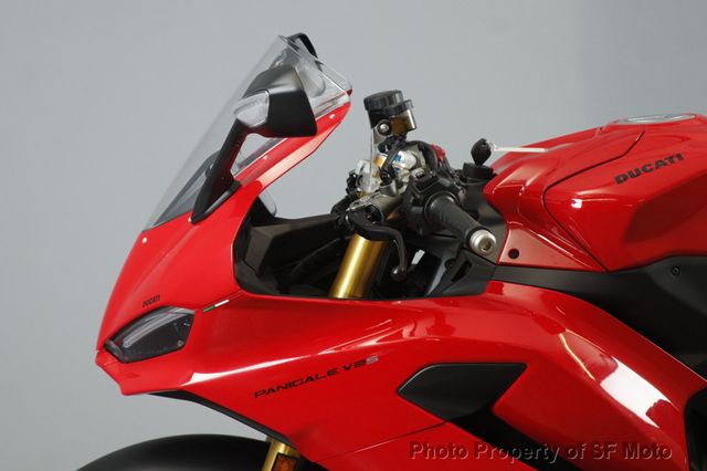 2026 Ducati Panigale V2 One Owner, 597 Miles - 22994960 - 4