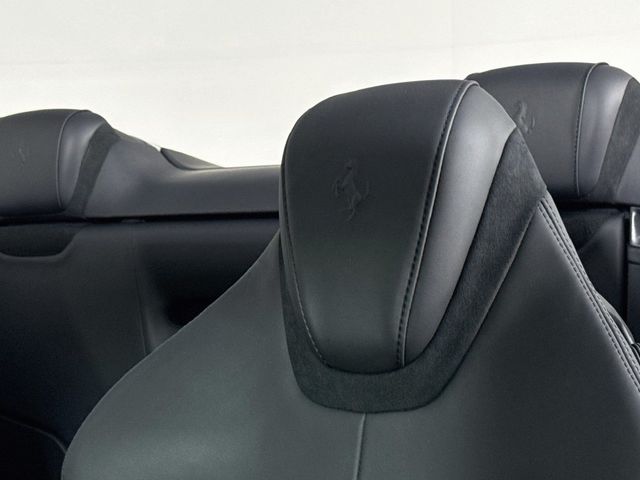 2026 Ferrari Roma Spider Base - 23081512 - 20