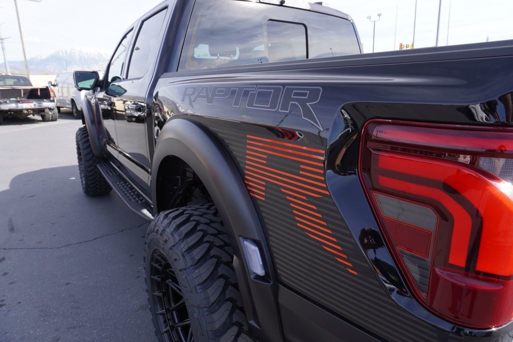 2026 Ford F-150 RAPTOR R - 23010468 - 19