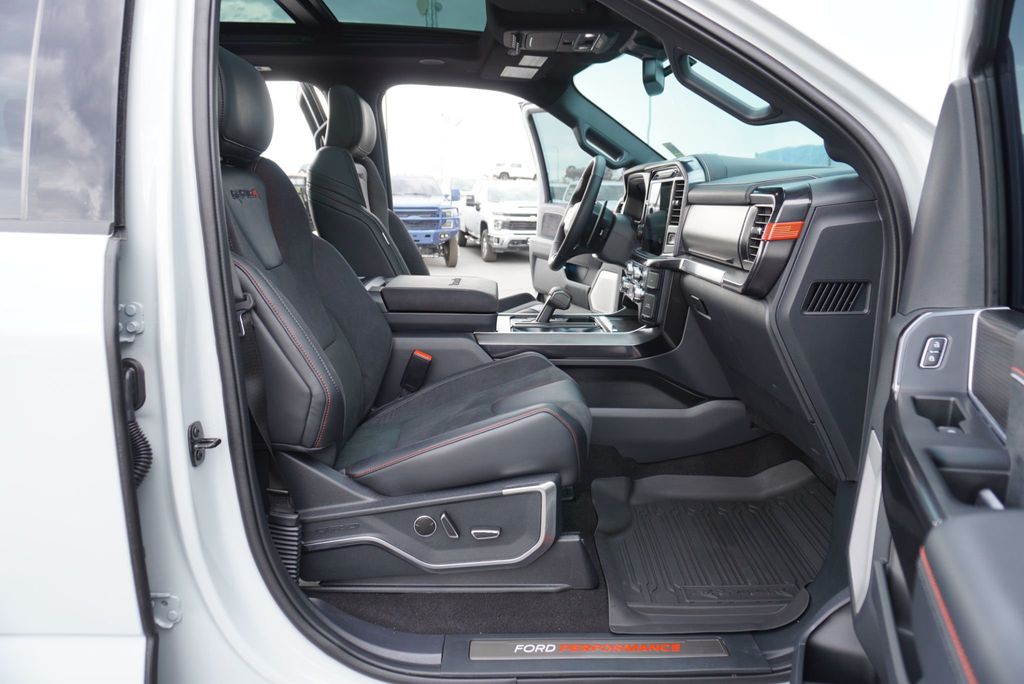 2026 Ford F-150 RAPTOR R - 23057573 - 24