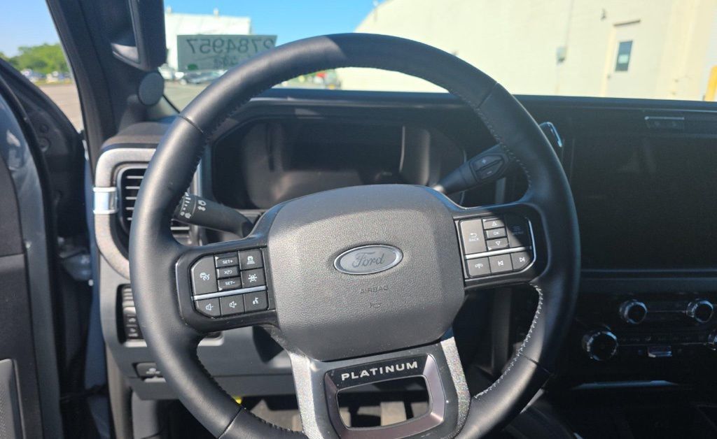 2026 Ford Super Duty F-250 SRW Platinum - 23038554 - 17