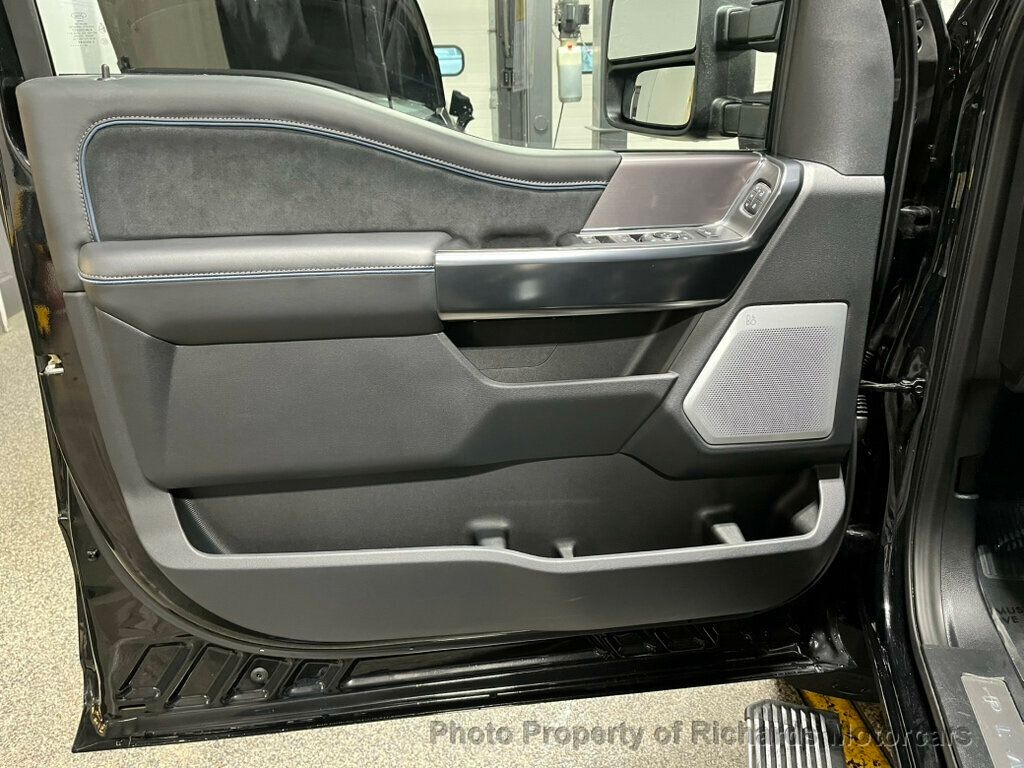 2026 Ford Super Duty F-250 SRW Platinum 4WD Crew Cab 6.75' Box - 22949826 - 17