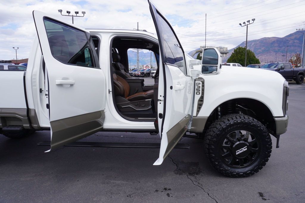 2026 Ford SUPER DUTY F-350 KING RANCH FX4 - 23073610 - 28