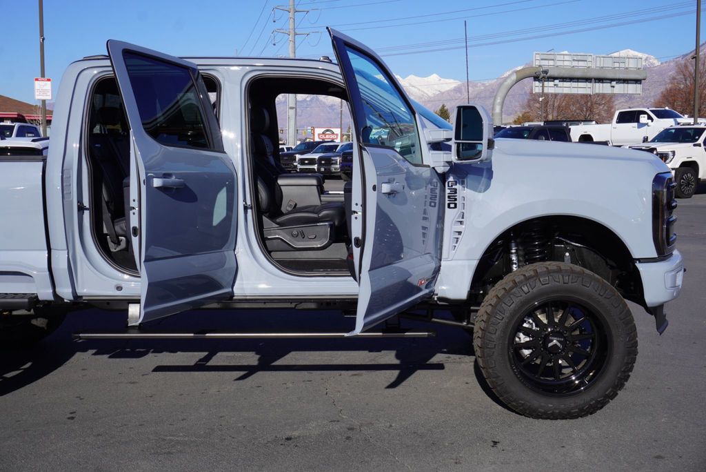 2026 Ford SUPER DUTY F-350 PLATINUM - 22965381 - 30