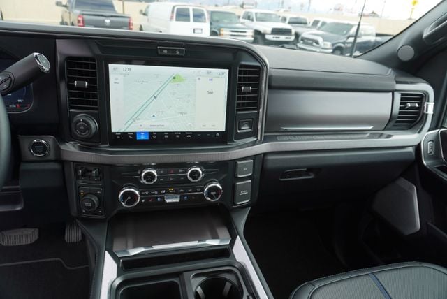 2026 Ford SUPER DUTY F-350 PLATINUM - 22968679 - 35