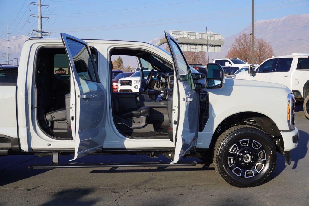 2026 Ford SUPER DUTY F-350 PLATINUM - 22972074 - 26