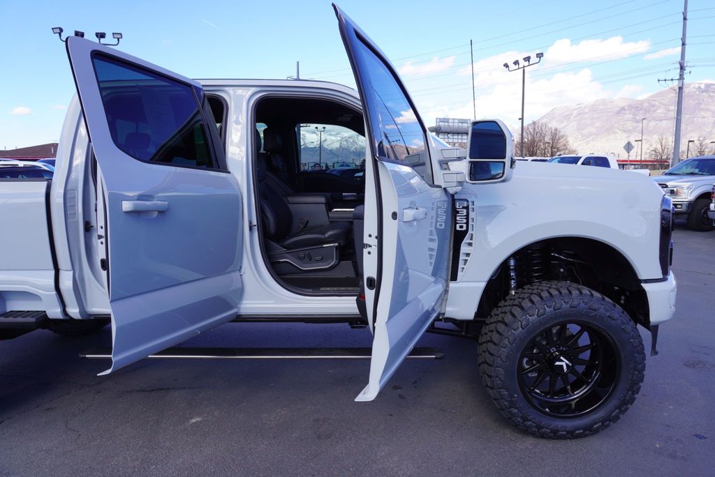 2026 Ford SUPER DUTY F-350 PLATINUM - 22990860 - 29