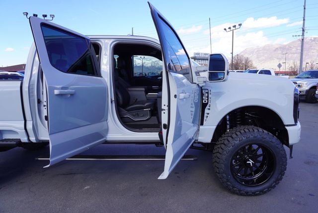 2026 Ford SUPER DUTY F-350 PLATINUM - 22990860 - 29