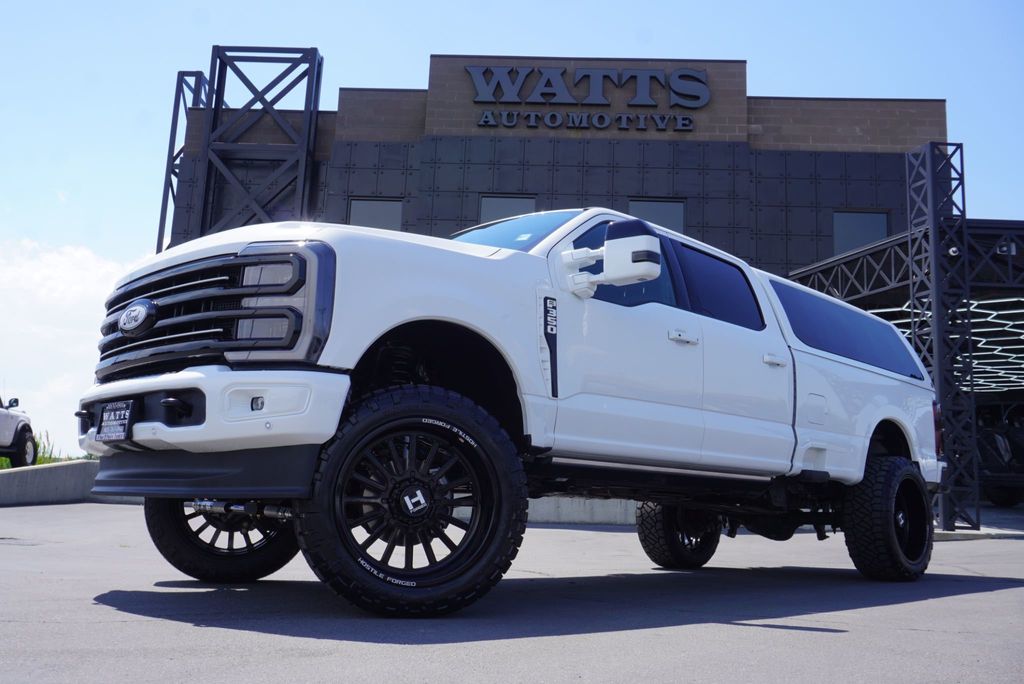 2026 Ford SUPER DUTY F-350 PLATINUM - 23043717 - 4