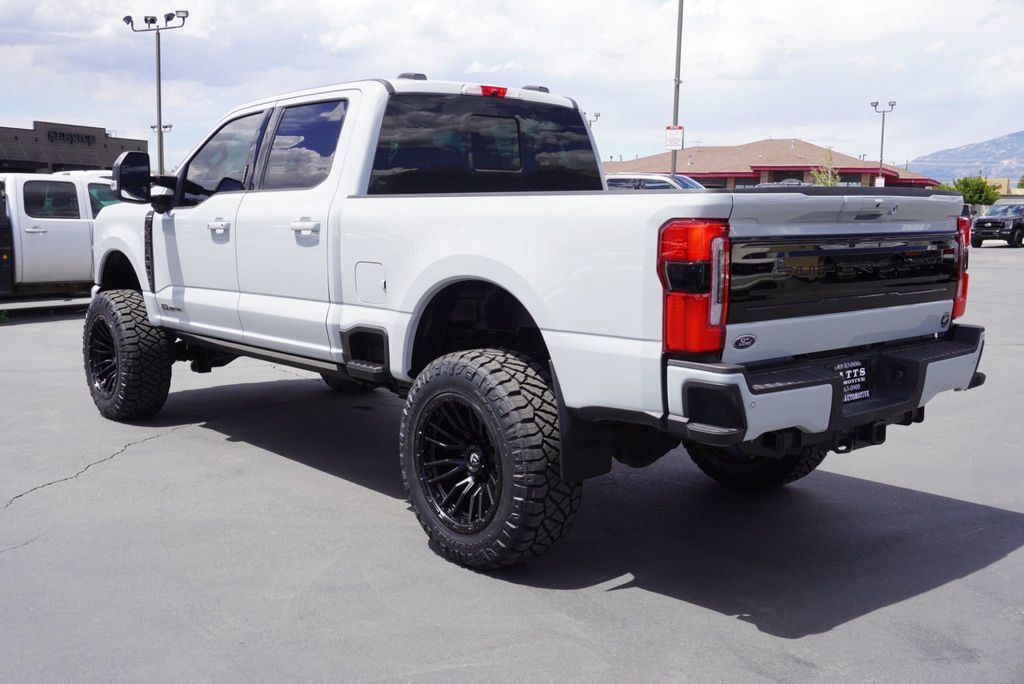 2026 Ford SUPER DUTY F-350 PLATINUM - 23050513 - 9
