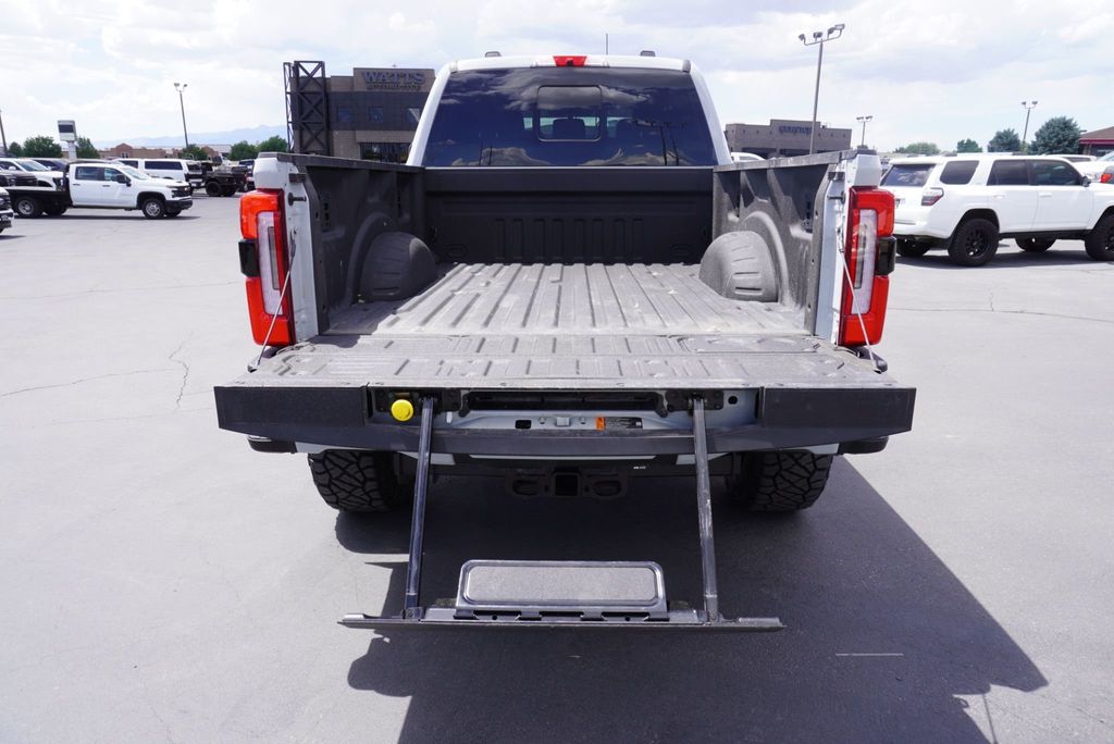2026 Ford SUPER DUTY F-350 PLATINUM - 23050513 - 11