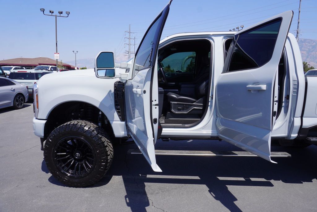 2026 Ford SUPER DUTY F-350 PLATINUM - 23062655 - 22