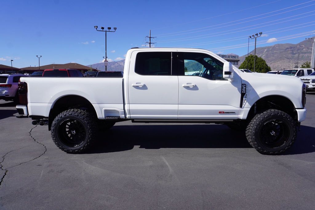 2026 Ford SUPER DUTY F-350 PLATINUM FX4 - 23030727 - 14