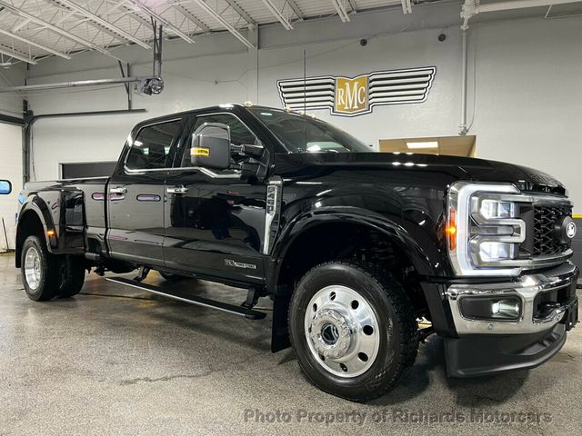 2026 Ford Super Duty F-450 DRW King Ranch 4WD Crew Cab 8' Box - 22958231 - 0