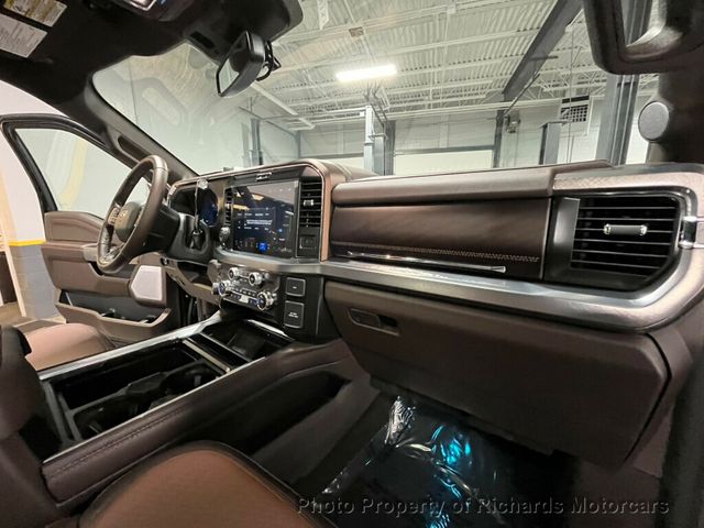 2026 Ford Super Duty F-450 DRW King Ranch 4WD Crew Cab 8' Box - 22958231 - 31