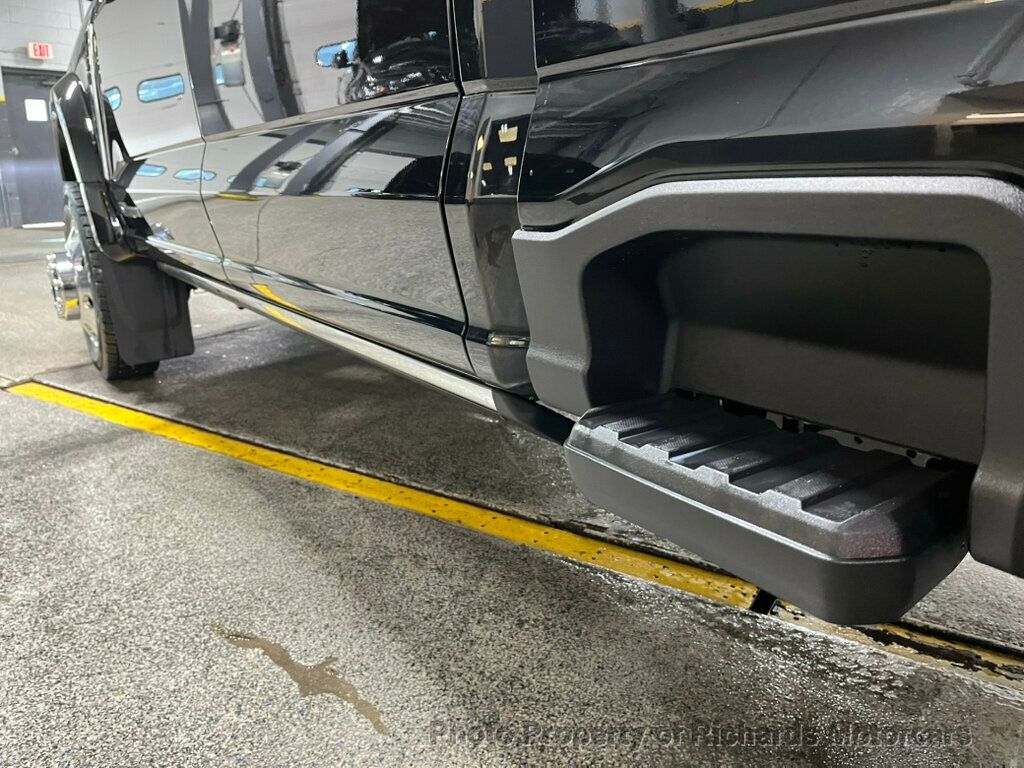 2026 Ford Super Duty F-450 DRW King Ranch 4WD Crew Cab 8' Box - 22958231 - 8