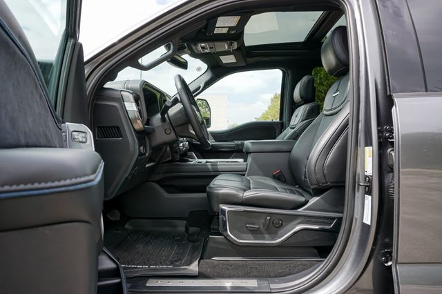 2026 Ford Super Duty F-450 DRW Platinum 4WD Crew Cab 8' Box - 23017218 - 7