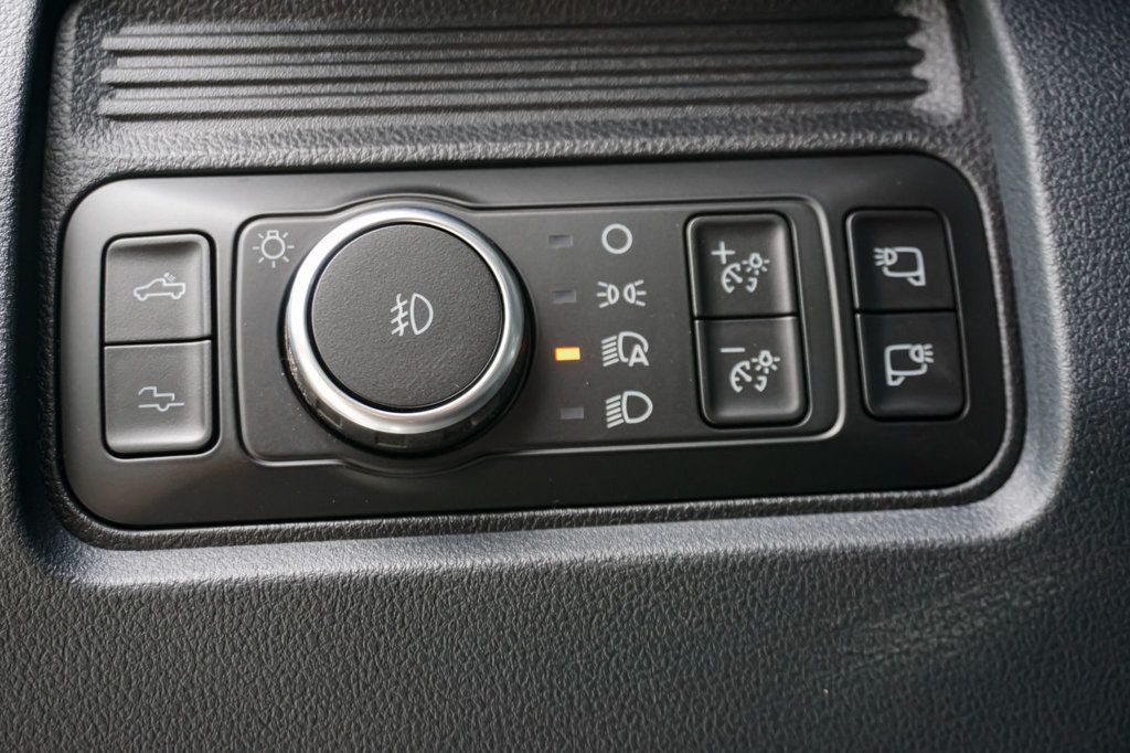 2026 Ford Super Duty F-450 DRW Platinum 4WD Crew Cab 8' Box - 23017218 - 83