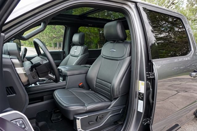 2026 Ford Super Duty F-450 DRW Platinum 4WD Crew Cab 8' Box - 23017218 - 8