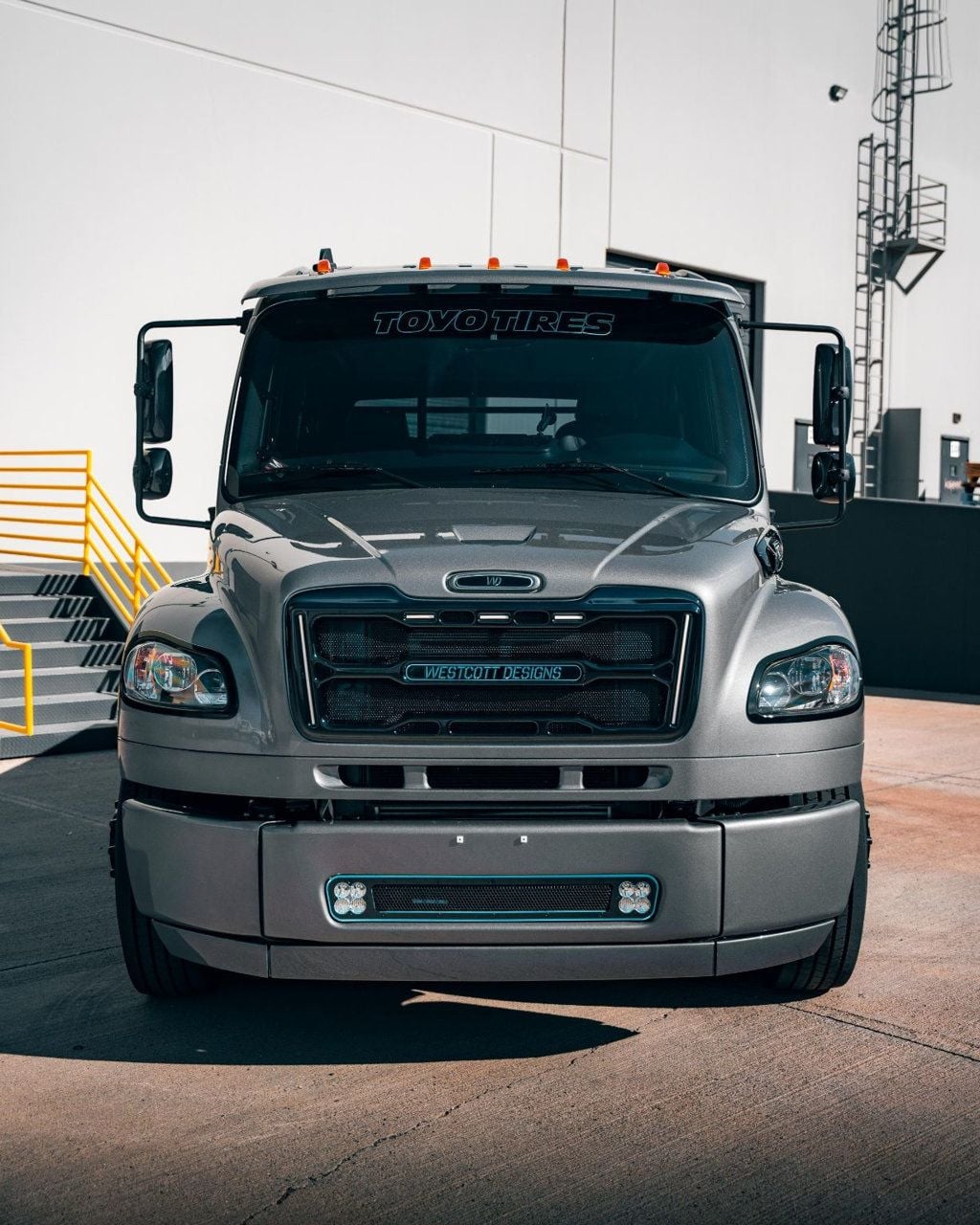 2026 Freightliner SportChassis LH5  - 23038882 - 9