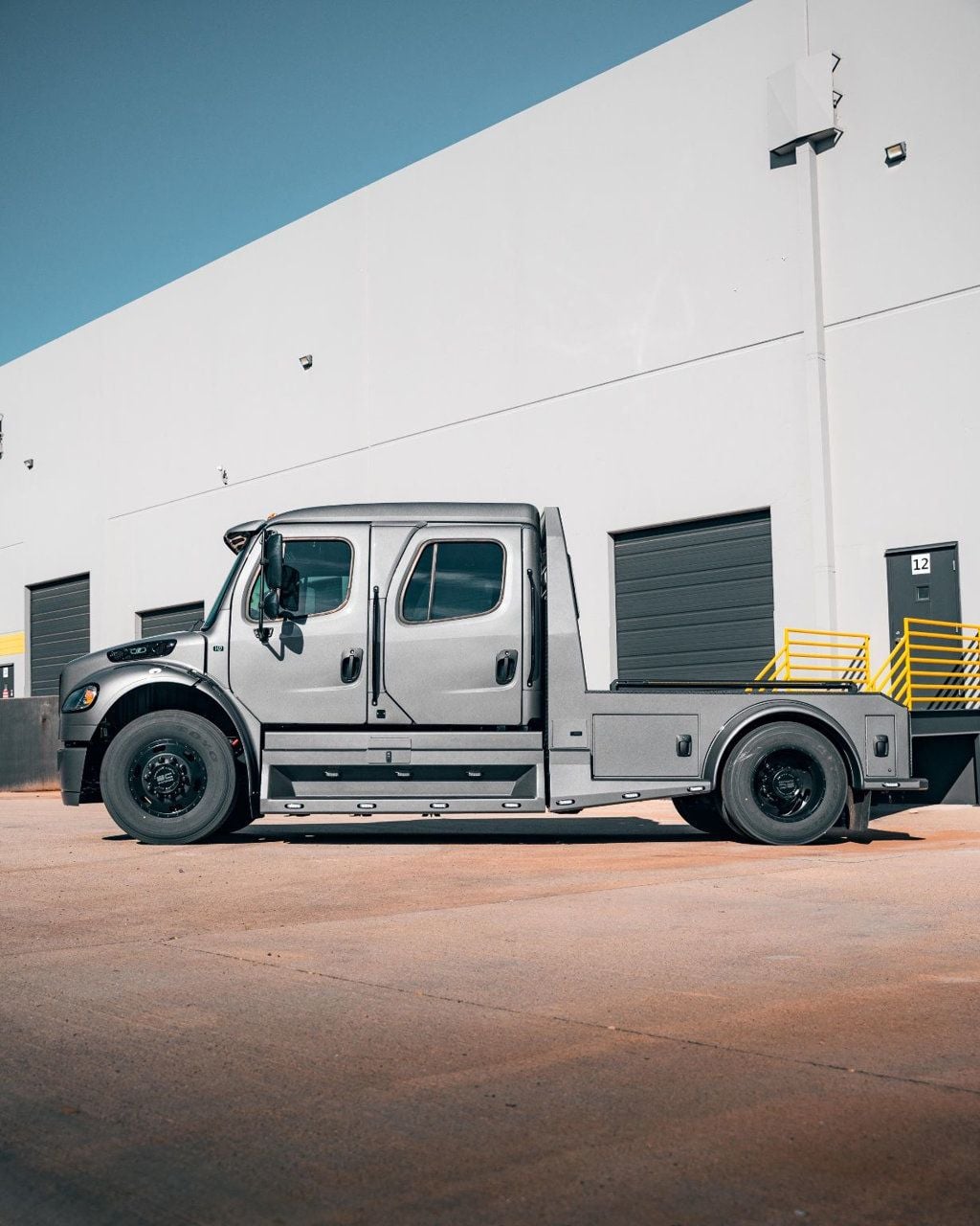 2026 Freightliner SportChassis LH5  - 23038882 - 5