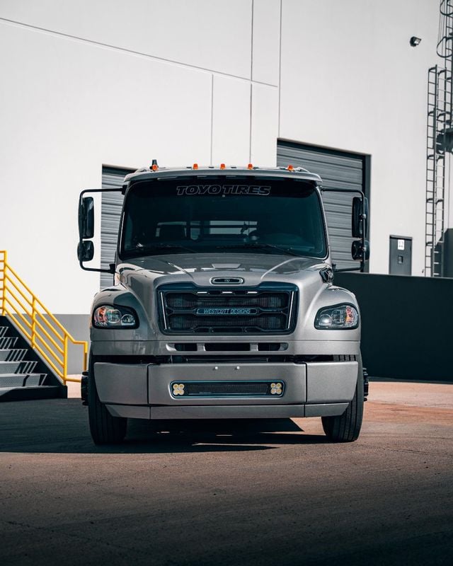 2026 Freightliner SportChassis LH5  - 23038882 - 7