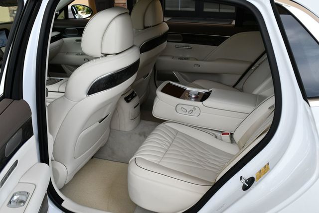 2026 Genesis G90 3.5T e-SC AWD W/Navigation and Bang & Olufsen Audio - 23016964 - 14