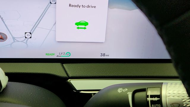 2026 Genesis GV60 19'' AWD (282 miles range) - 22957040 - 13