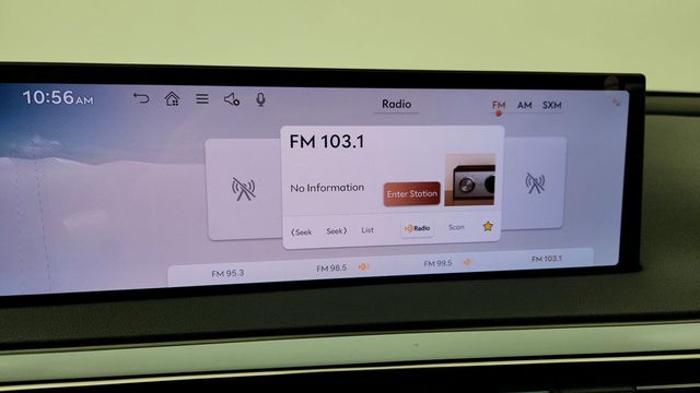 2026 Genesis GV60 19'' AWD (282 miles range) - 22957040 - 16