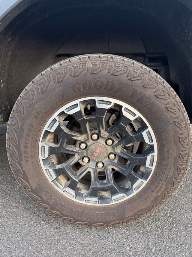 2026 GMC Canyon 4WD Crew Cab AT4 - 23082904 - 17