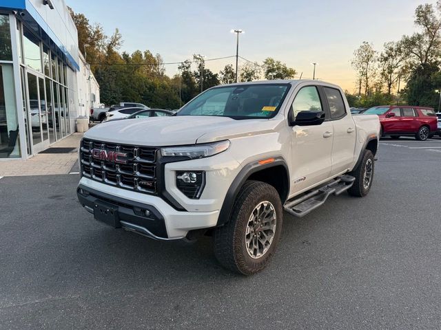 2026 GMC Canyon 4WD Crew Cab AT4 - 23082904 - 24