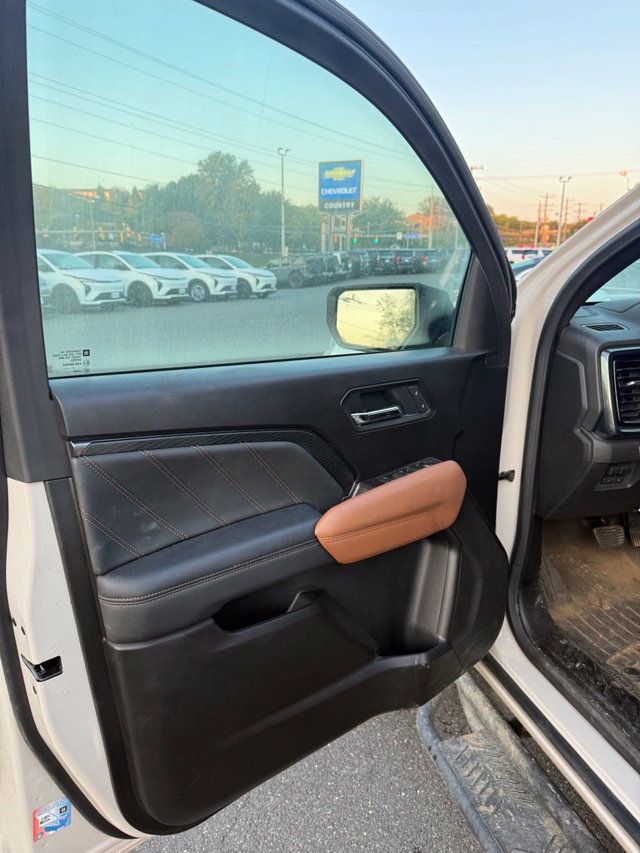 2026 GMC Canyon 4WD Crew Cab AT4 - 23082904 - 3
