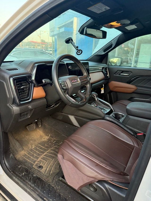 2026 GMC Canyon 4WD Crew Cab AT4 - 23082904 - 4