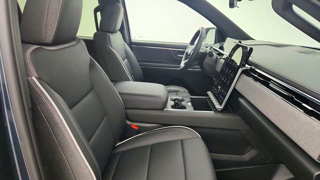 2026 GMC Sierra EV e4WD Crew Cab Extended Range Elevation with Premium Package - 22990107 - 22