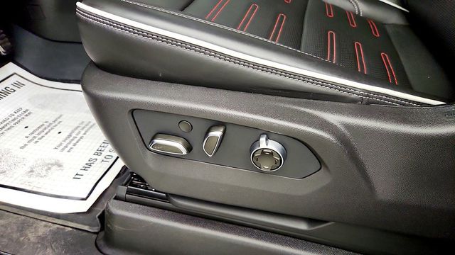 2026 GMC Yukon 4WD 4dr AT4 Ultimate - 23089186 - 11
