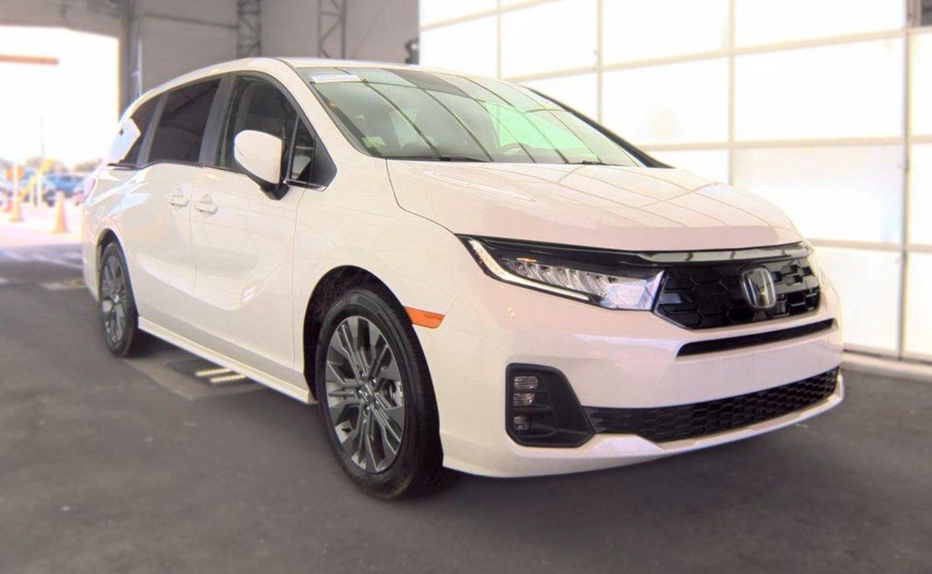 2026 Honda Odyssey Touring Automatic - 23079461 - 2