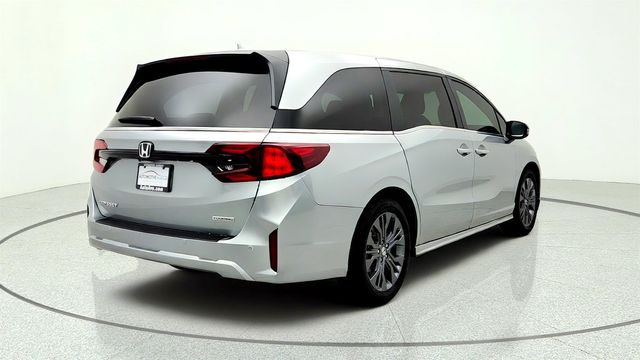 2026 Honda Odyssey Touring Automatic w/ Rear Entertainment - 23063947 - 4