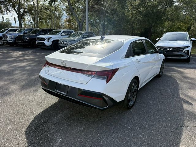 2026 Hyundai Elantra Limited IVT - 23095220 - 10
